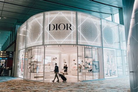 dior changi airport.